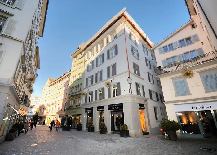 At Famous Location - Stork 21 * Curych